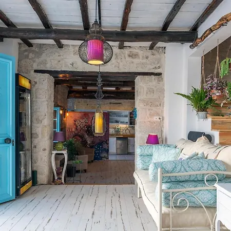 Cynara Alacati Bed and Breakfast 2*