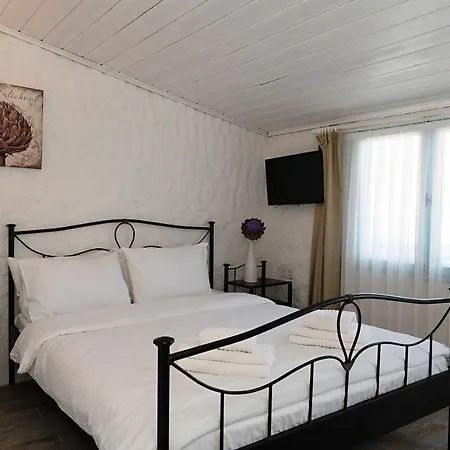 Cynara Alacati B&B